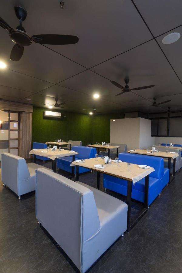 Hotel Green City Gandhinagar Exterior photo